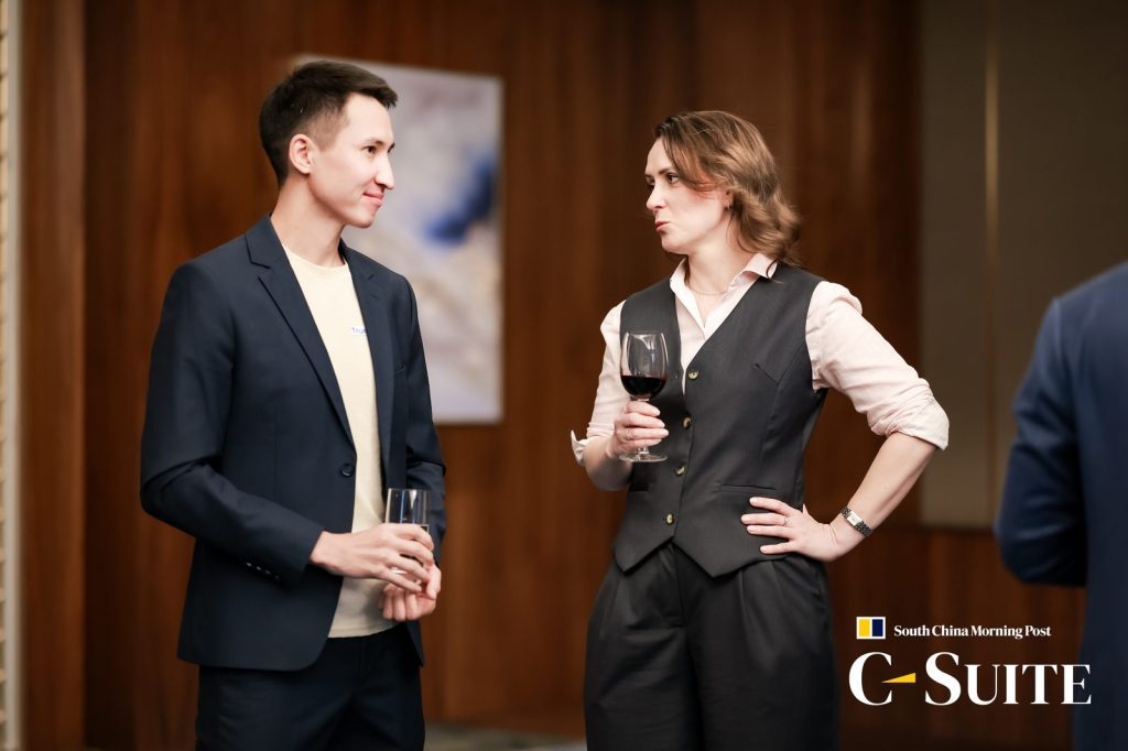 Нетворкинг гостей SCMP C-Suite Roundtable